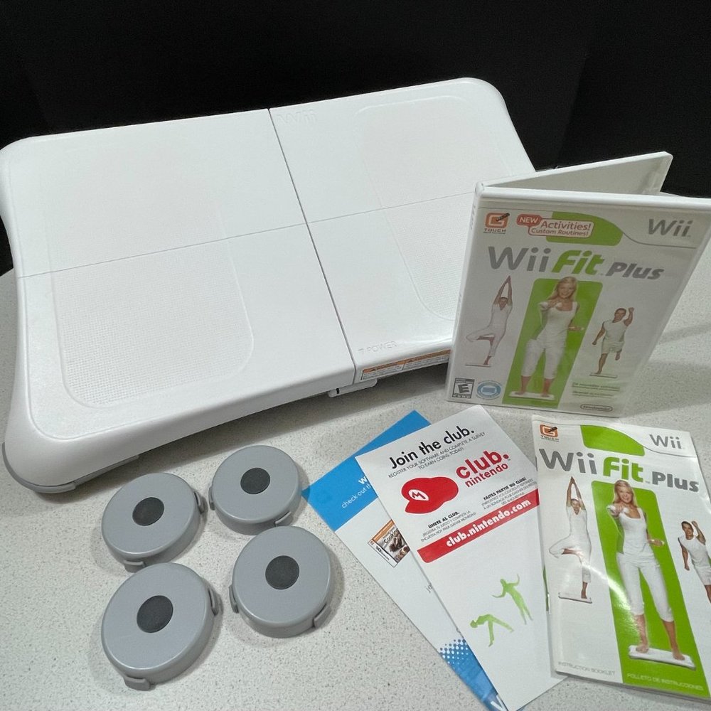 NINTENDO Wii Fit Balance Board & Game